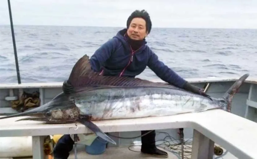 【船釣り釣果速報】マグロ狙いのジギングで想定外のマカジキがヒット（三重）