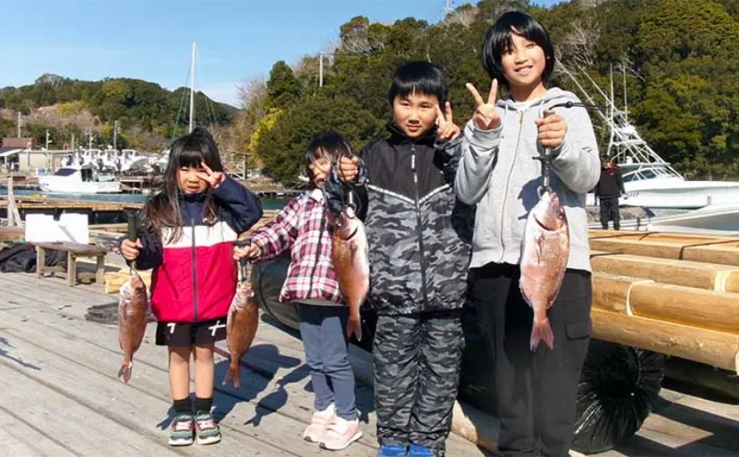 【海釣り施設の釣果速報】家族連れで海上釣り堀を楽しもう（三重・愛知）