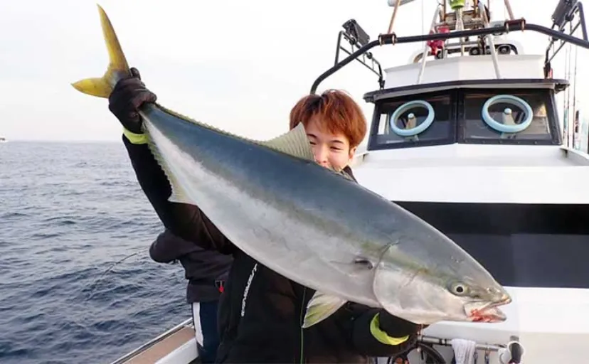 【船のルアー釣果速報】オフショアジギングで12kg頭に寒ブリ連打（玄界灘）