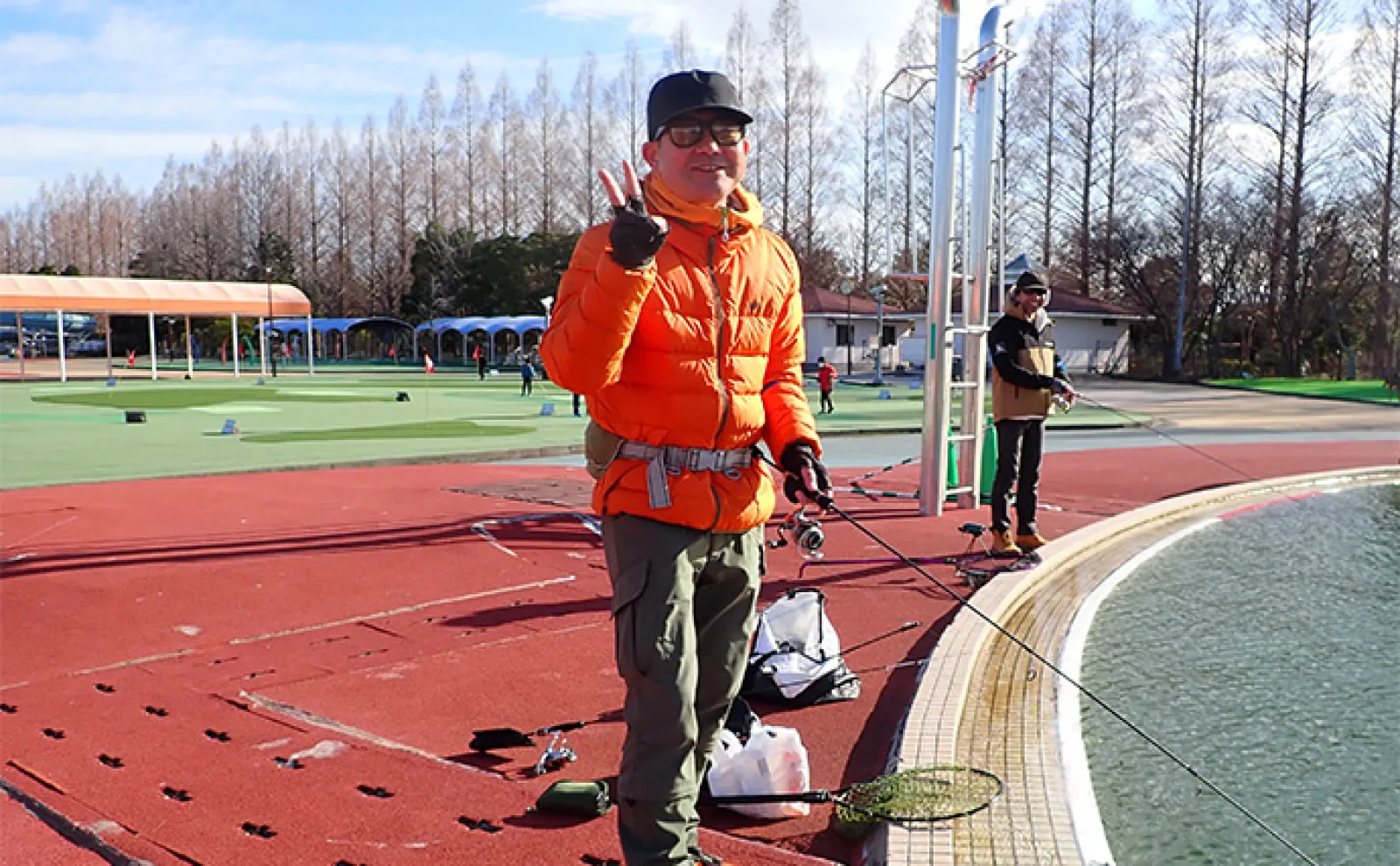 テンカラ釣りでプールトラウト釣行【埼玉・加須はなさき水上公園】昨年好調も今年はいかに?
