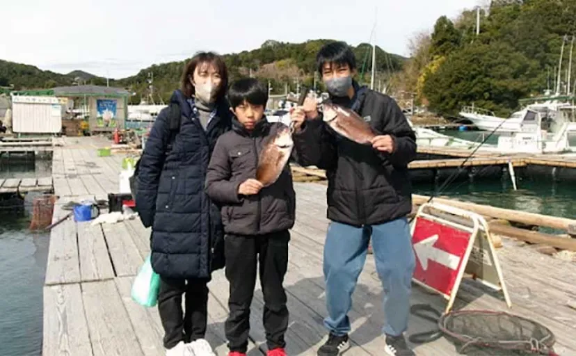 【海上釣り堀最新情報】家族で「2匹釣りコース」を満喫（三重・愛知）