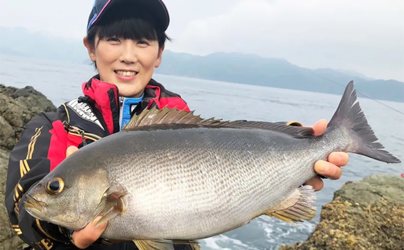 磯釣り大好き女性釣り師の忘れられないGW釣行は【50cm級ビッグイサキをキャッチ】