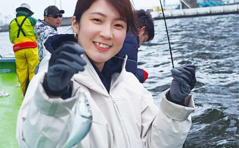 東京湾LTアジ釣りでトップ89尾【横浜・黒川本家】半日船でクーラー満タンに
