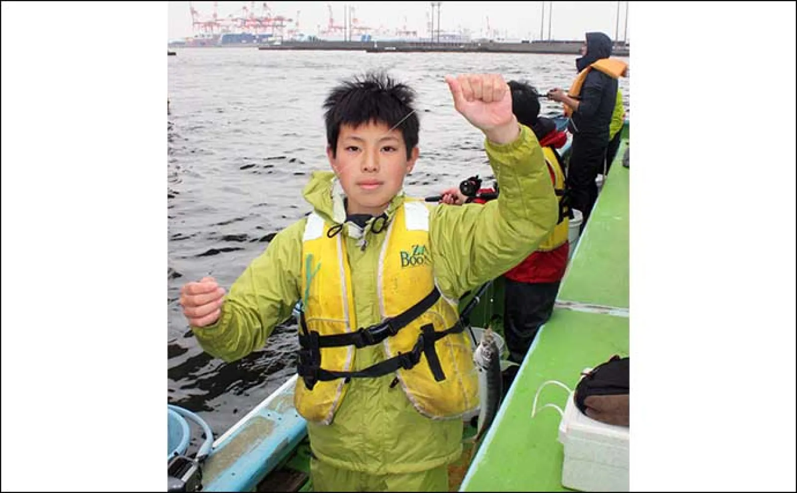 東京湾LTアジ釣りでトップ89尾【横浜・黒川本家】半日船でクーラー満タンに