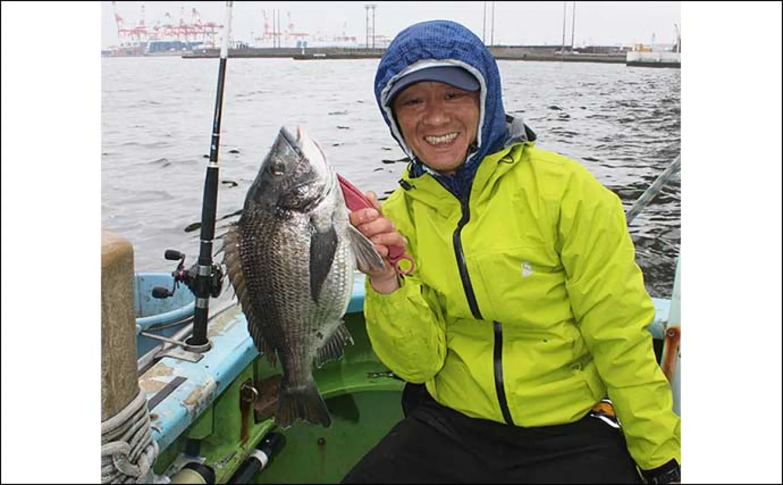 東京湾LTアジ釣りでトップ89尾【横浜・黒川本家】半日船でクーラー満タンに
