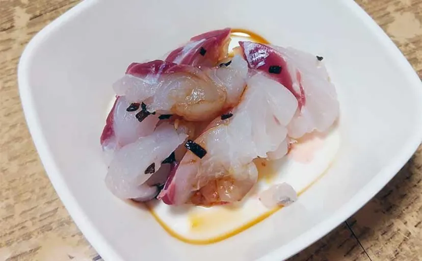 釣った魚で作る「日本酒のあて」レシピ：アオハタの塩昆布　市販の塩昆布でOK