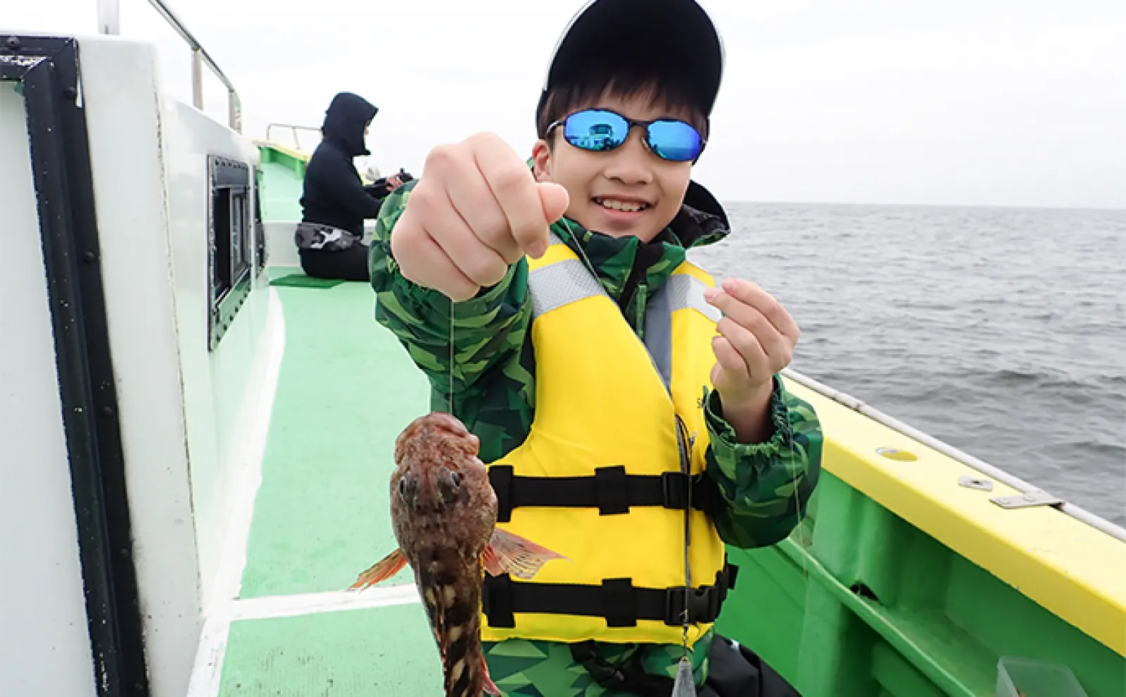 甥っ子の船釣りデビュー戦でカサゴ連発に大満足【神奈川・新修丸】