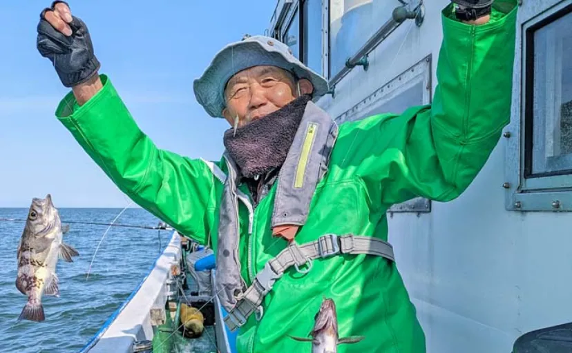答志沖の船メバル釣りで30cm頭に釣る人56匹【三重】7点掛けも達成
