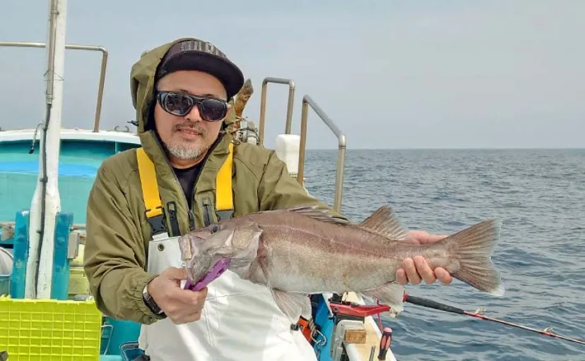 中深場釣りで本命アラ2匹キャッチ【静岡・わし丸】根周りを狙い撃ち