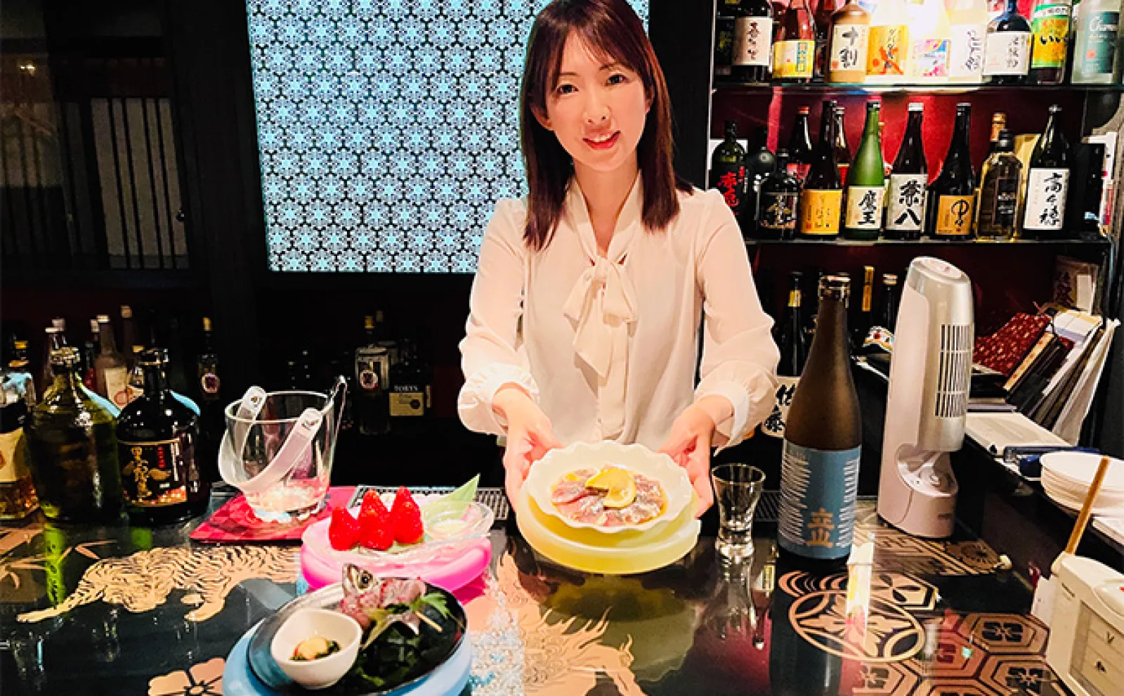 六本木の寿司店女将の仕入れ兼アジ釣りに密着 徹底的な鮮度管理は【冷温プレート】が決め手