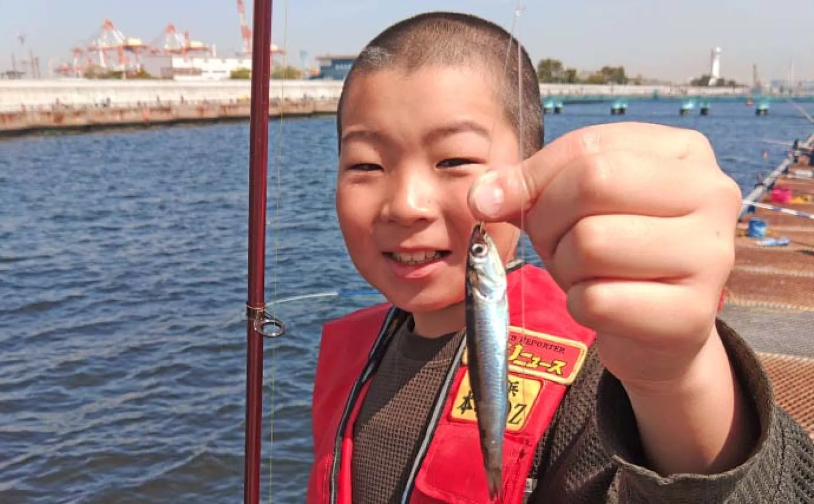 本牧海釣り施設でのさびき釣りでアジにイワシ【神奈川】マヅメ時にチャンス集中か