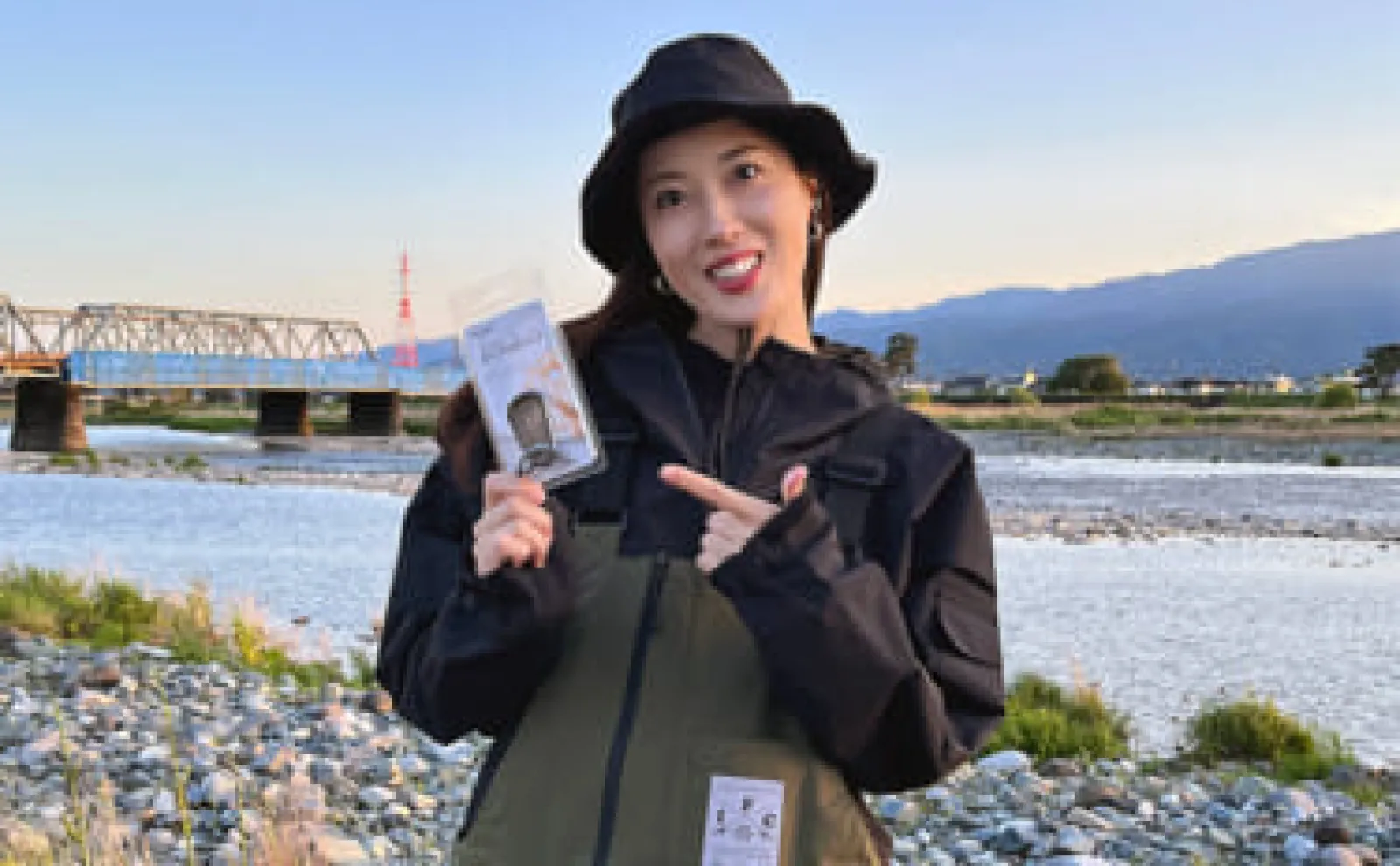 【岡田万里奈の釣り三昧休日】に密着！釣り中も移動中も『どこでもカラビナ』が大活躍