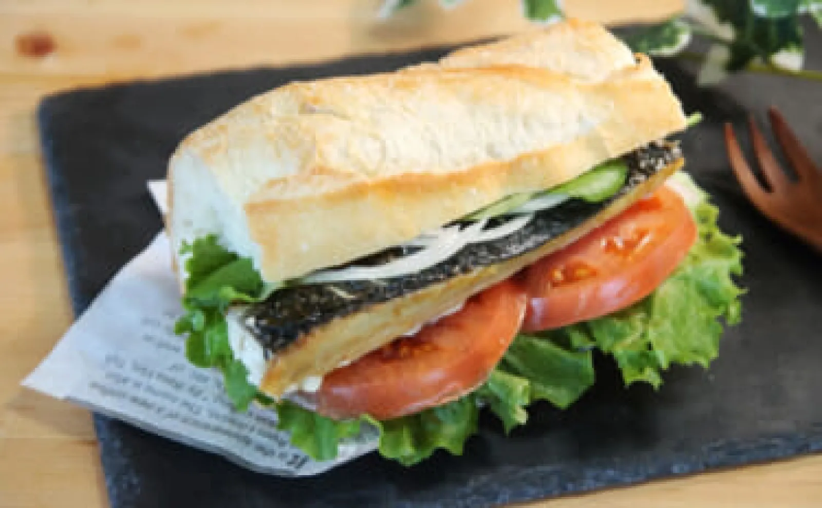 トルコの名物料理『サバサンド』　実はどんな魚で作っても簡単で美味しい？