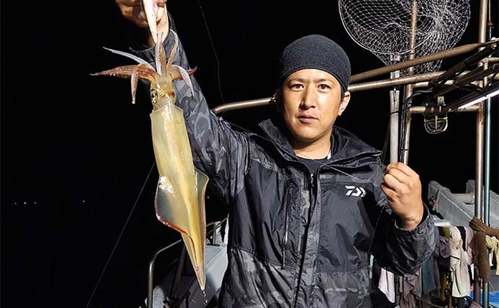【夜焚きイカ釣果速報】釣る人ヤリイカ70尾前後と好調継続中(福岡)