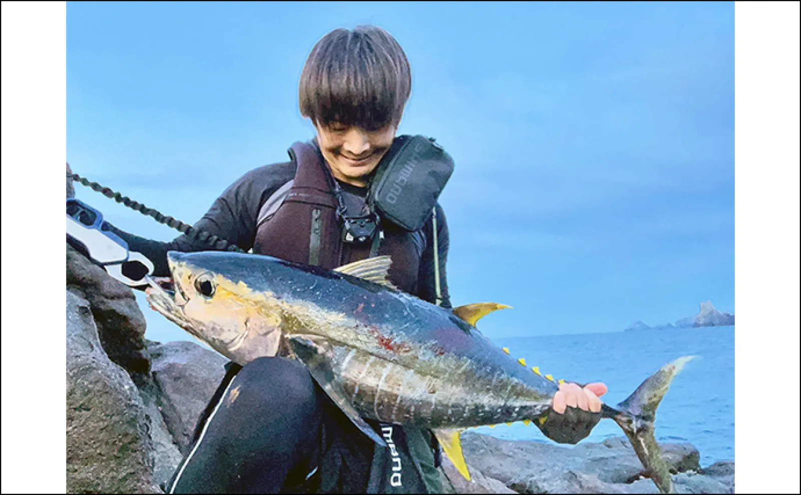 ロックショアゲームで10kg超えキハダマグロに120cmヒラマサ釣った