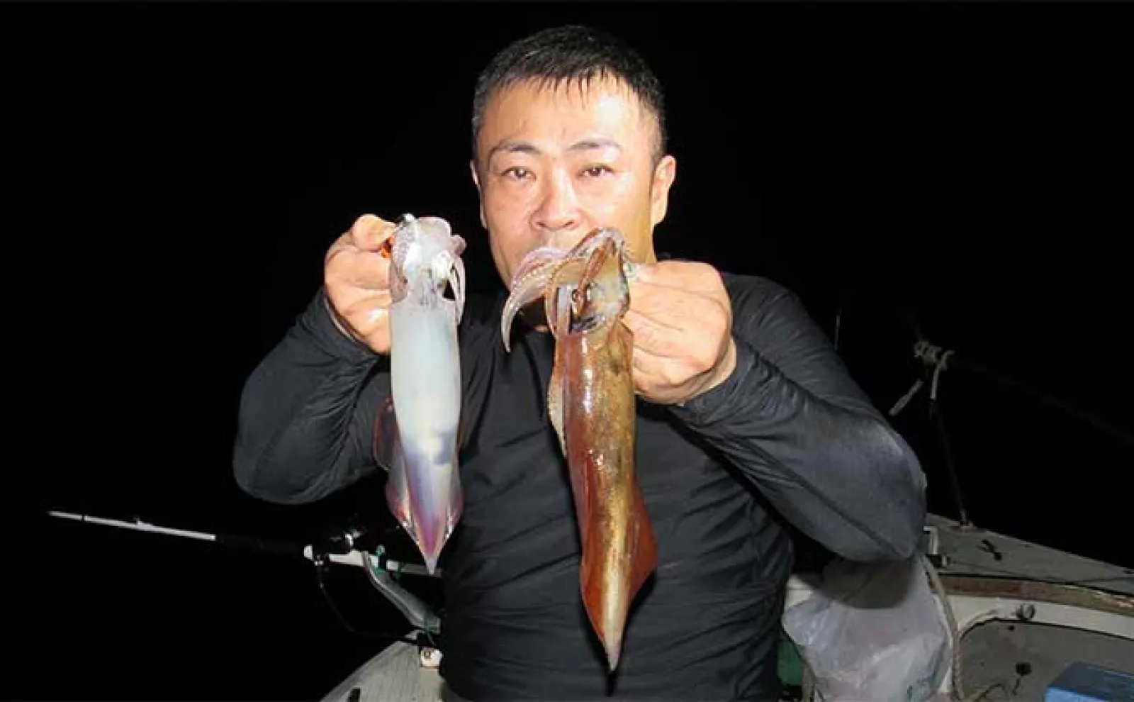 【夜焚きイカ釣果速報】今シーズン一番の入れ食い到来で100尾超え続々!(福岡)