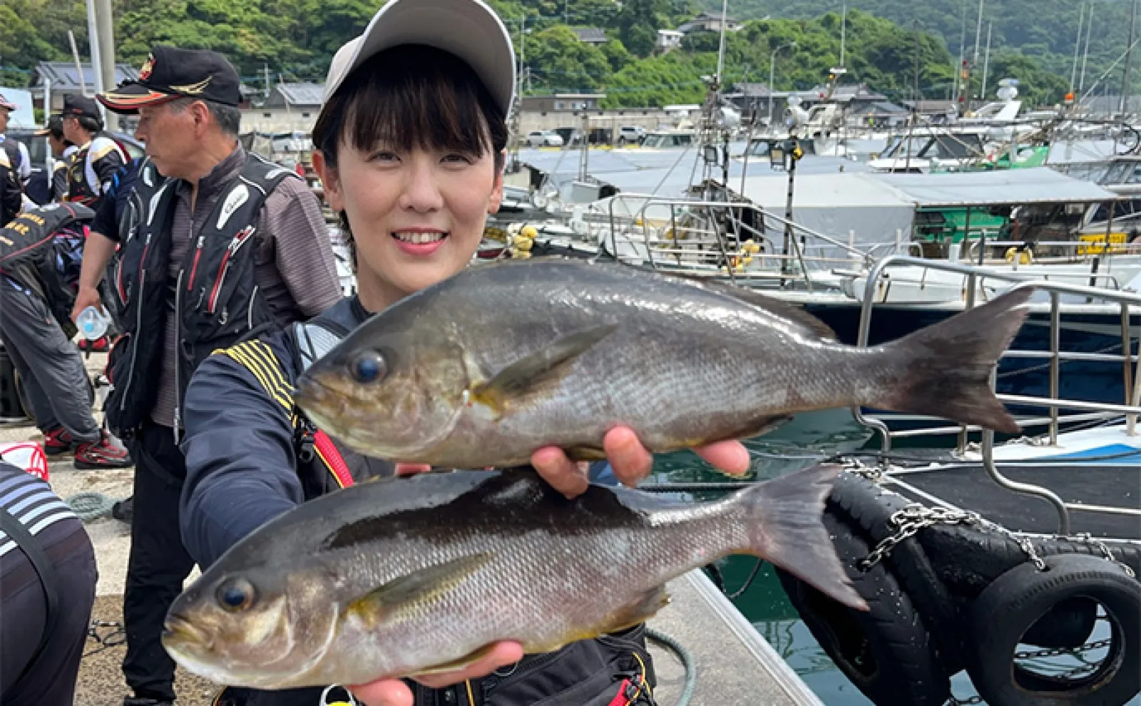 沖磯フカセ釣りで40cm超イサキとクロ手中【長崎・宮之浦】クロキツネザルのお陰?