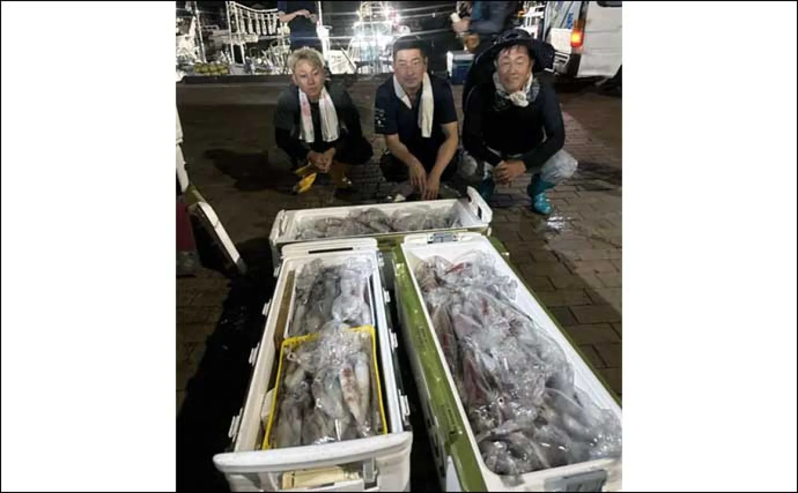 【夜焚きイカ釣果速報】胴突き・イカメタル共にクーラー満タン釣果!(福岡)