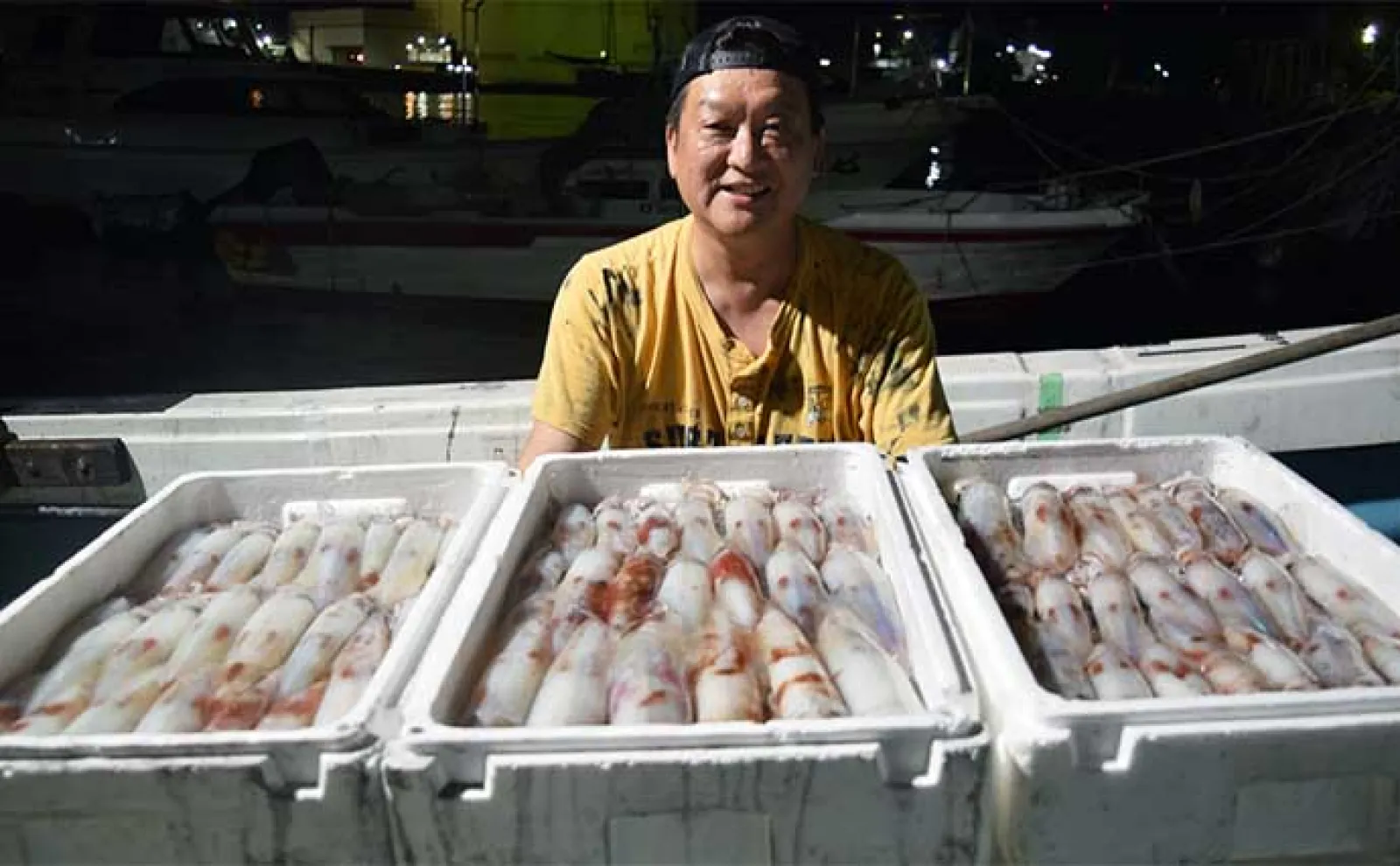 【夜焚きイカ釣果速報】胴突き・イカメタル共にクーラー満タン釣果!(福岡)