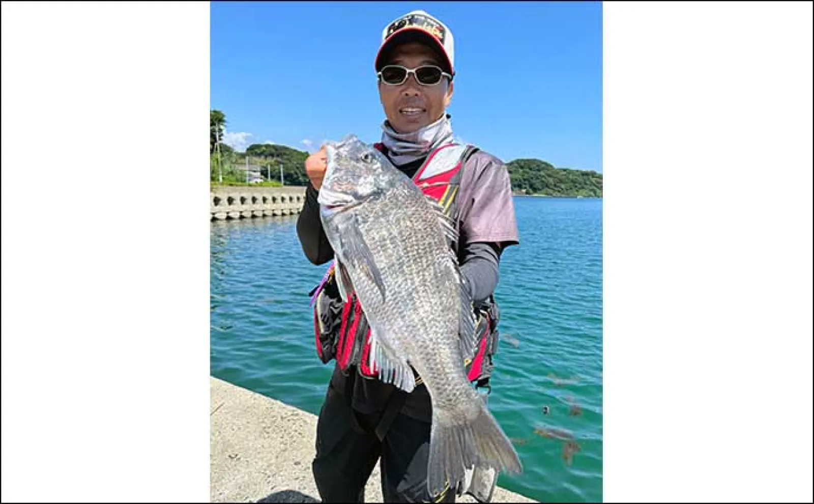 波止フカセ釣りで54cm頭に50cm超え「年無し」チヌ3連発!【長崎・釜田漁港】