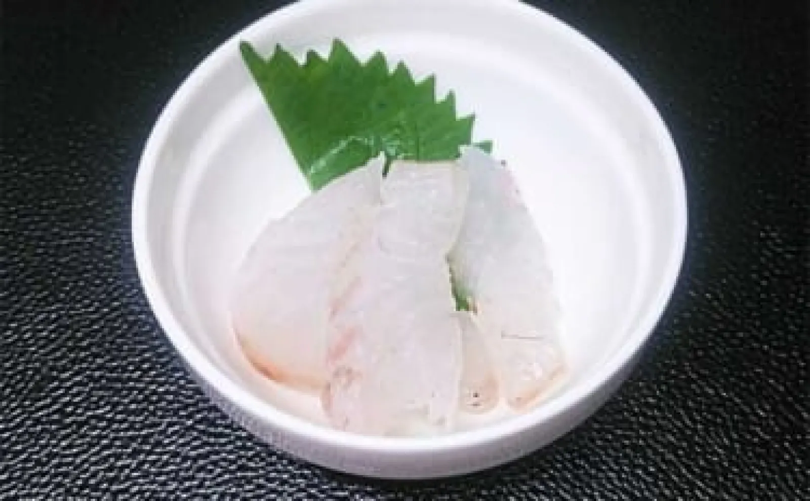 釣った魚で作る「病みつき」レシピ：熟成イシダイ　コツは厚めに切ること