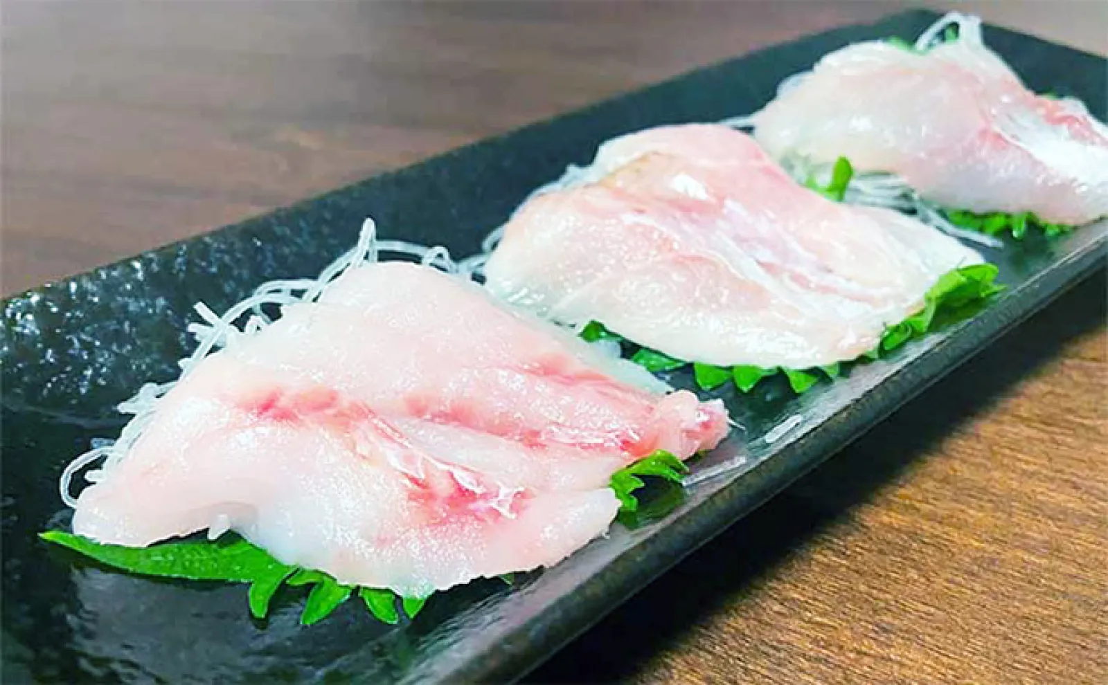 「冬の船釣りは防寒対策が最重要!」遊漁船船長が愛用する防水防寒ウェア『クロダルマ』とは?