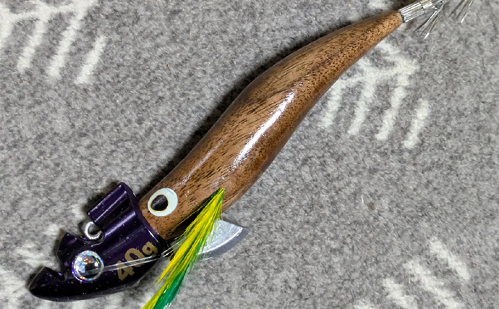 自作のエギ（餌木）で1.4kgアオリイカが釣れた！【三重】好ゲストに