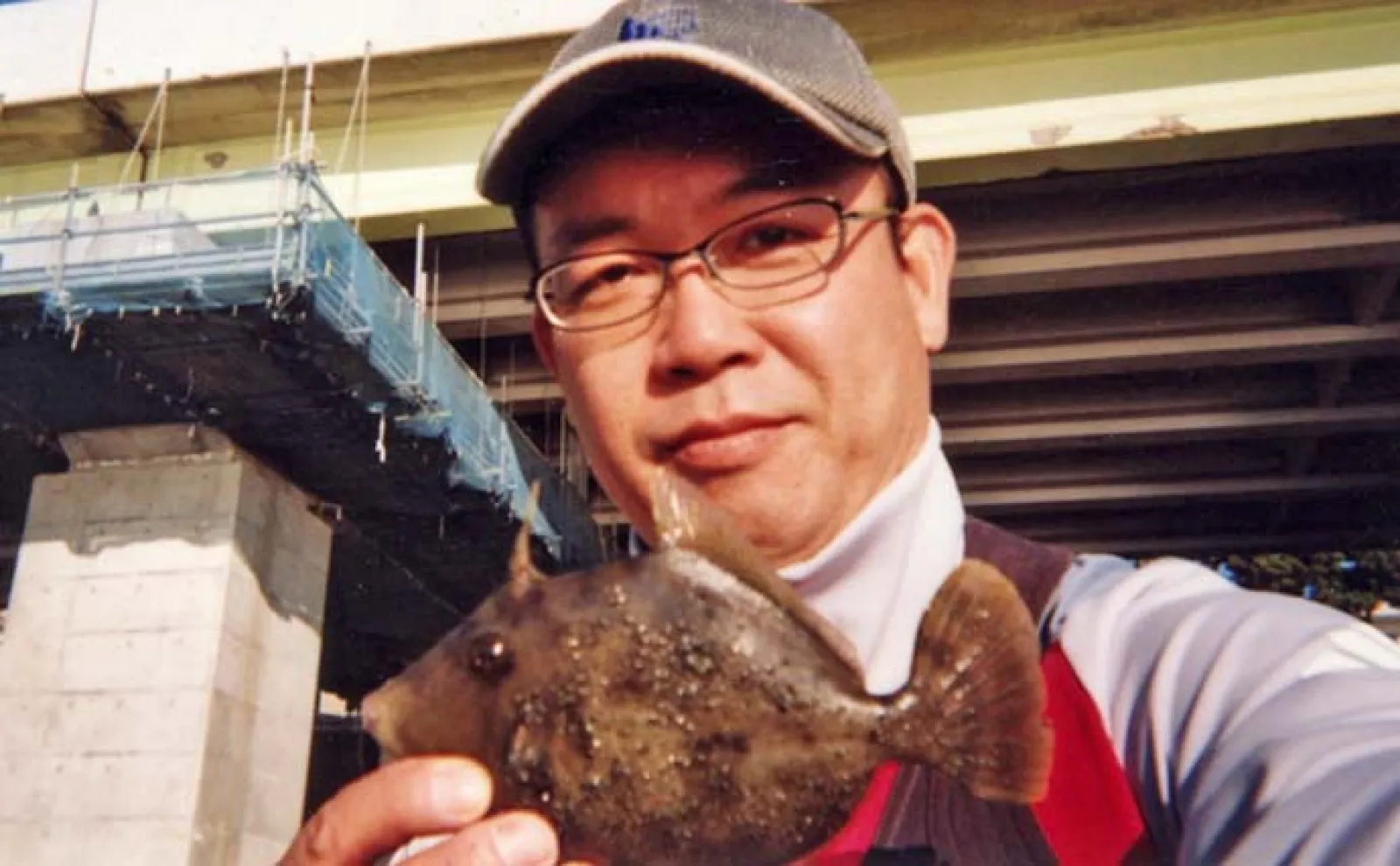 サーフでの投げ釣りでキス&カワハギをキャッチ!【神奈川・前羽海岸】フグに苦戦