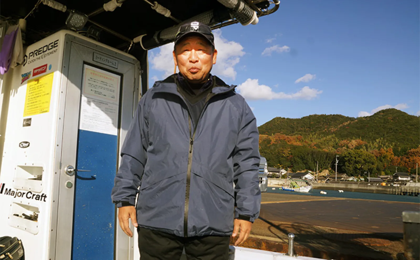 「冬の船釣りは防寒対策が最重要!」遊漁船船長が愛用する防水防寒ウェア『クロダルマ』とは?