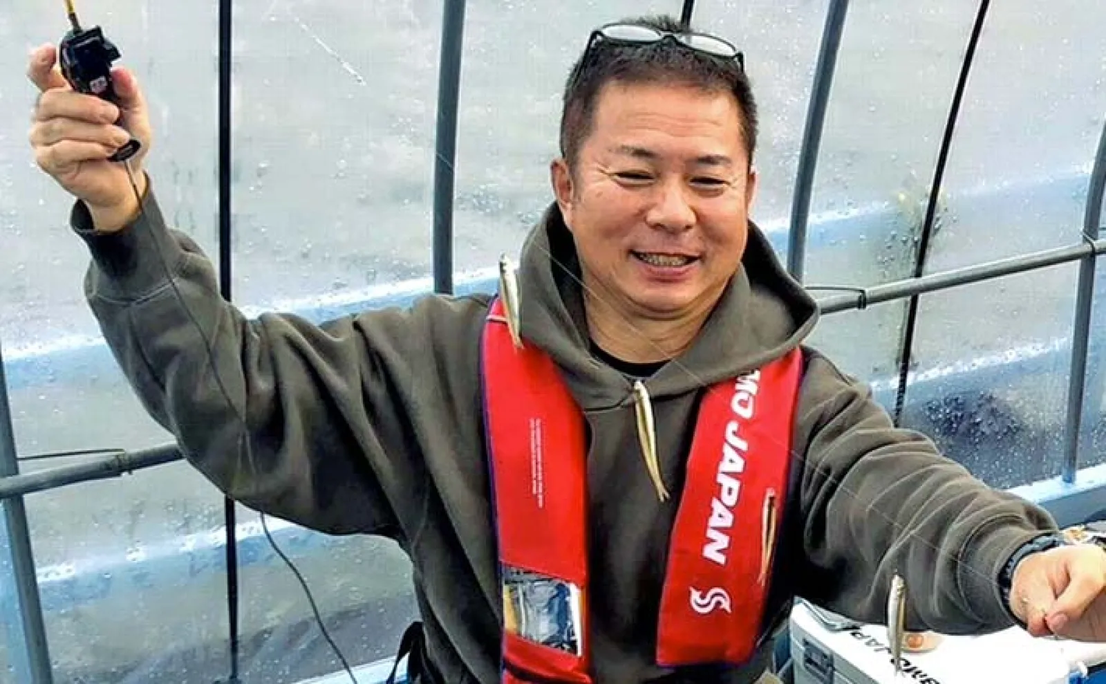 諏訪湖ドーム船でワカサギ釣り満喫【長野】入れ食い状態で全員200匹超えと絶好調!