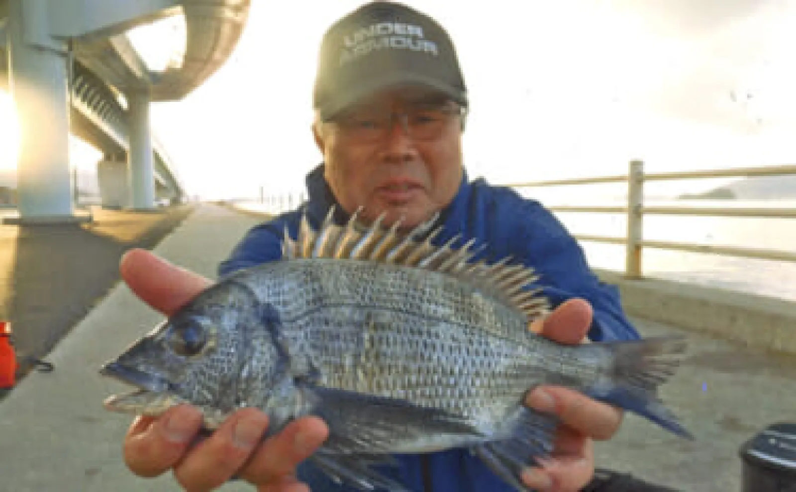 護岸でのフカセ釣りで39cm頭に冬チヌ23尾キャッチ！【福岡・新北九州