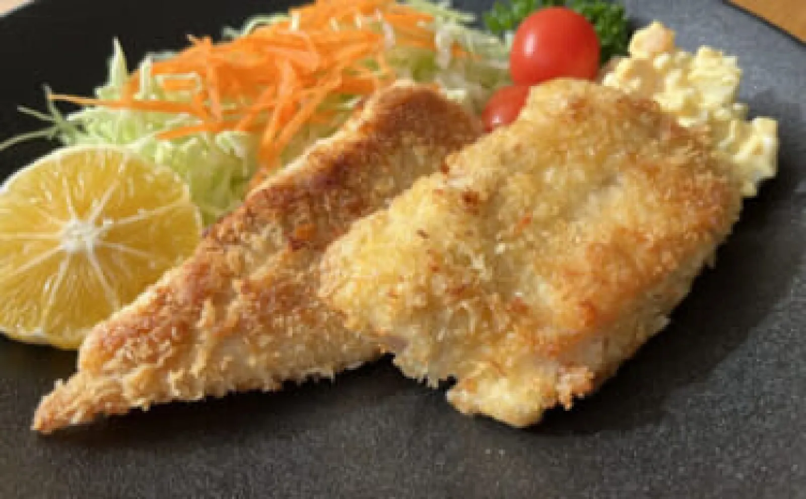 スーパーでよく見る「白身魚のフライ」って何のサカナなの？　実は一種類ではなかった