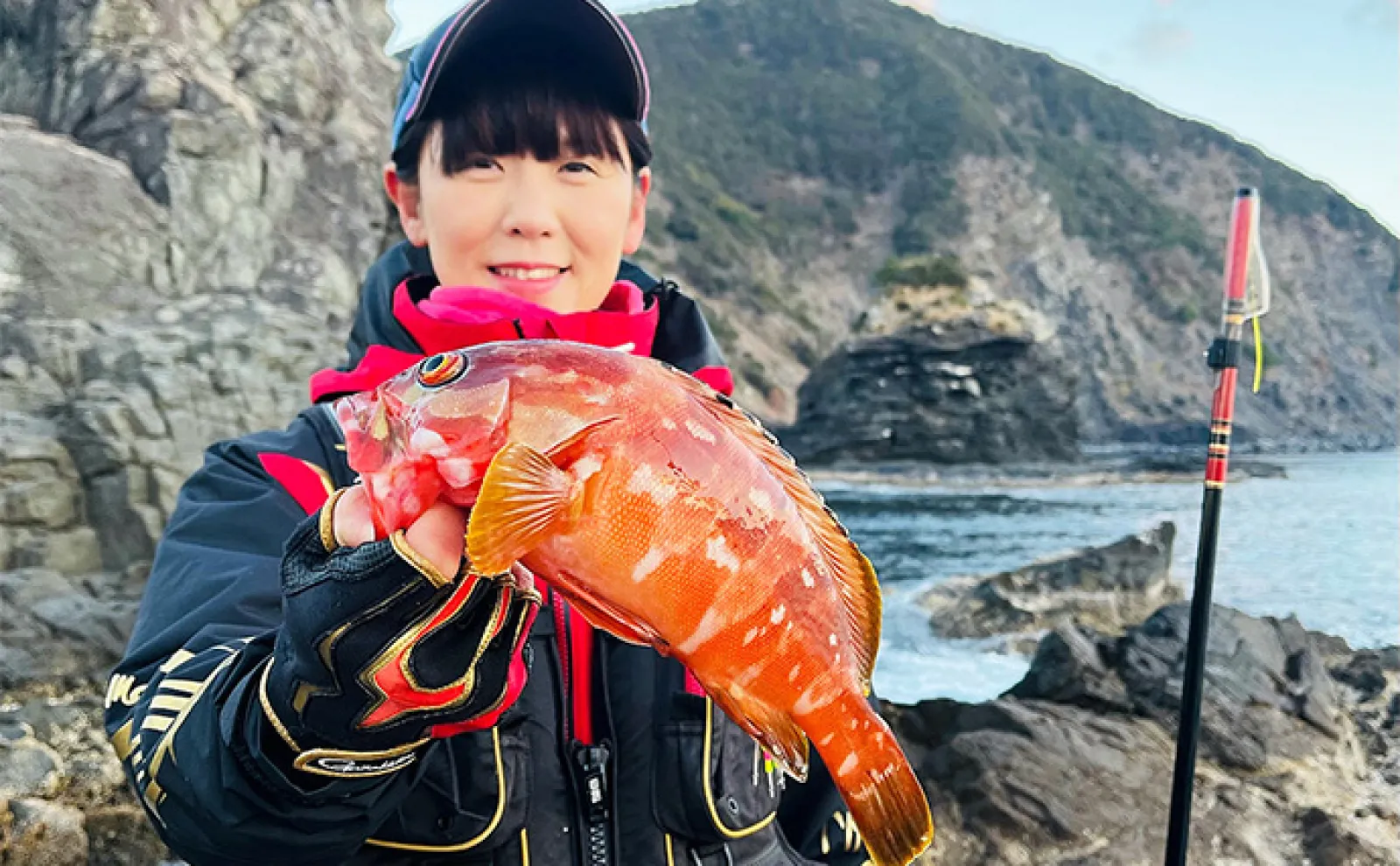 真冬の沖磯フカセ釣りで48cm大型クロ(メジナ)をキャッチ!【大分・大和丸】