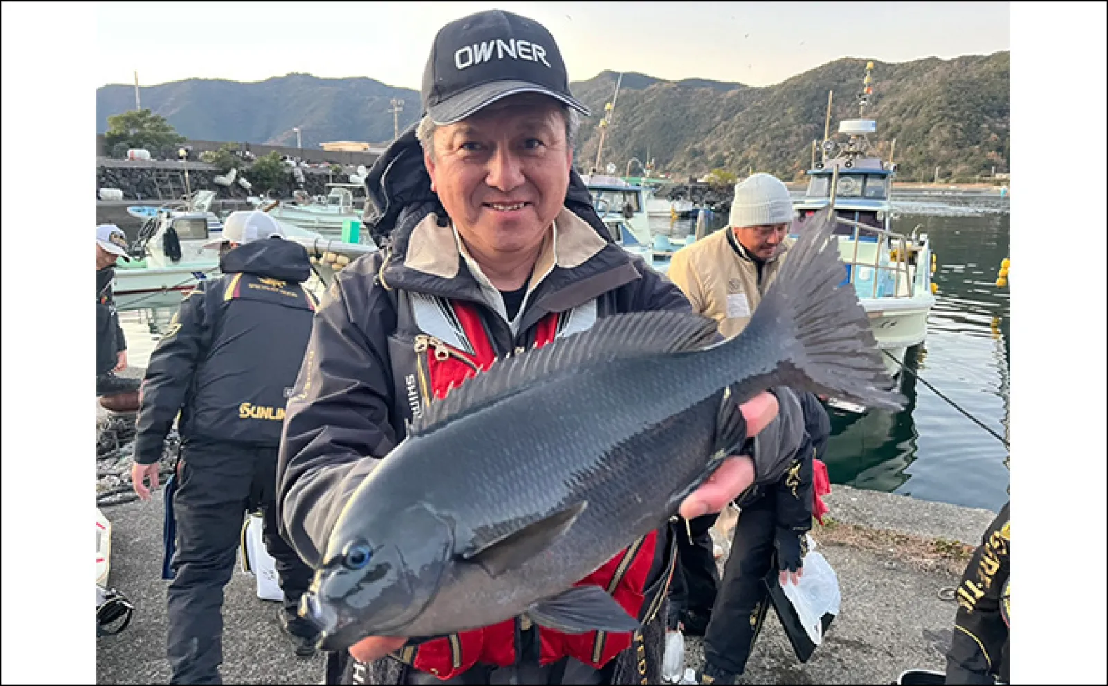 真冬の沖磯フカセ釣りで48cm大型クロ(メジナ)をキャッチ!【大分・大和丸】