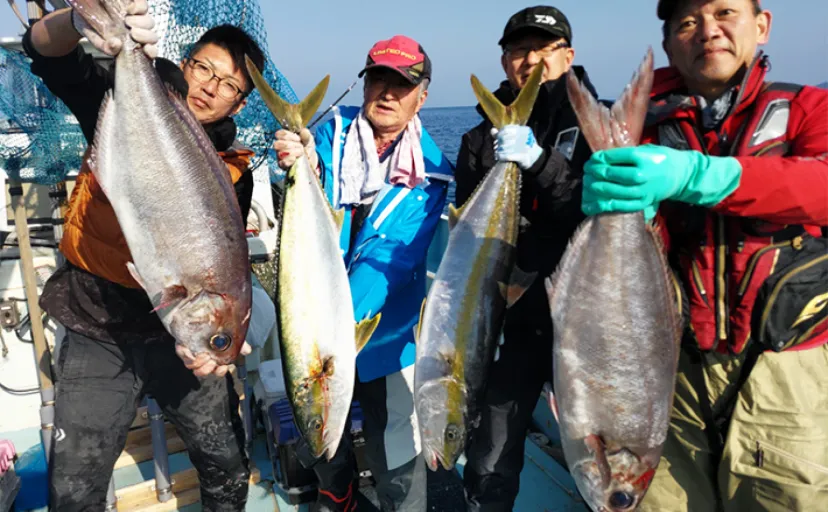 【船釣り釣果速報】玄界灘のテンビン五目釣りで大型メダイにヒラマサと多彩！（福岡）