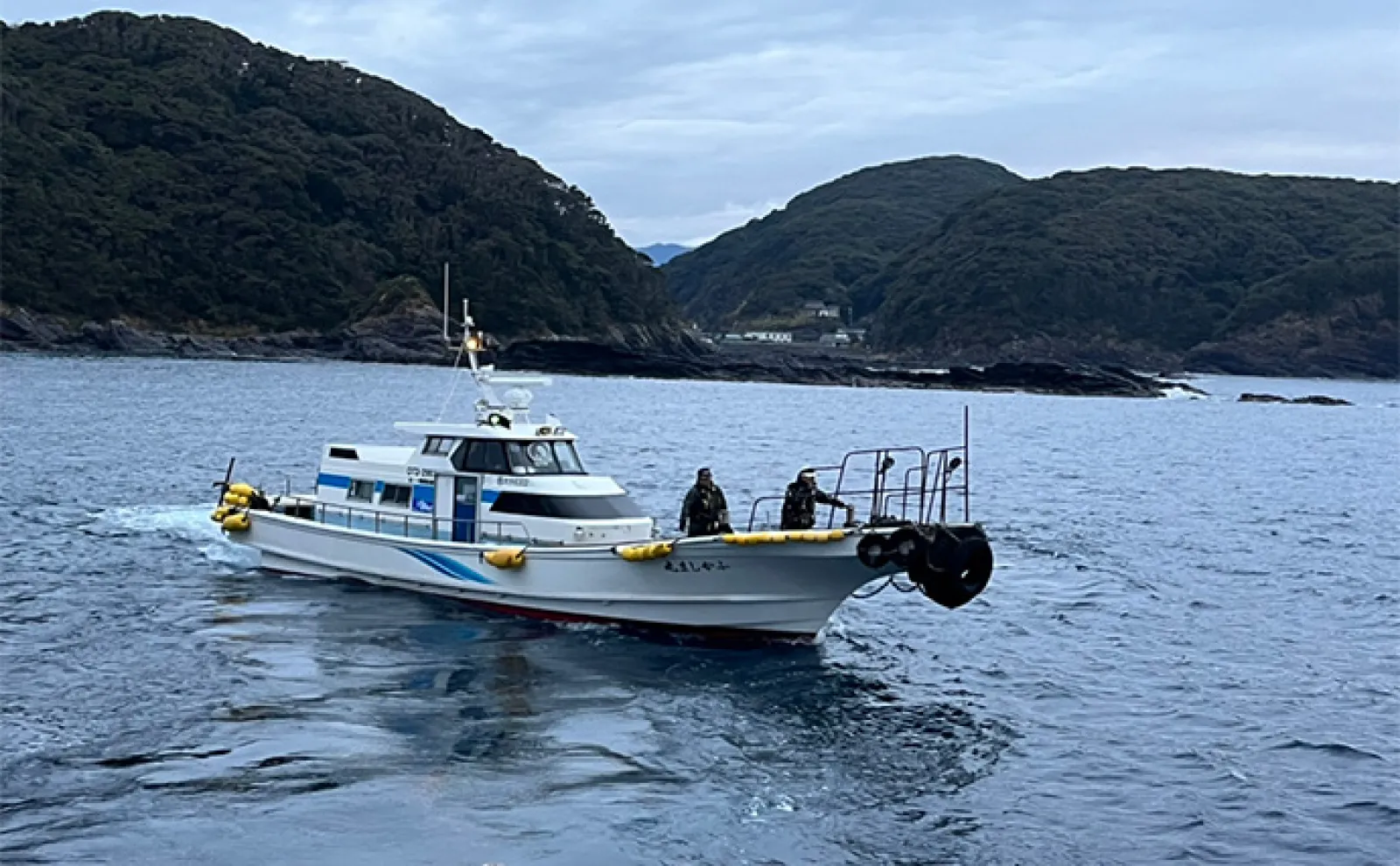 大分県南の磯フカセ釣りでよく肥えた肉厚クロが続々ヒット【深島】45cm
