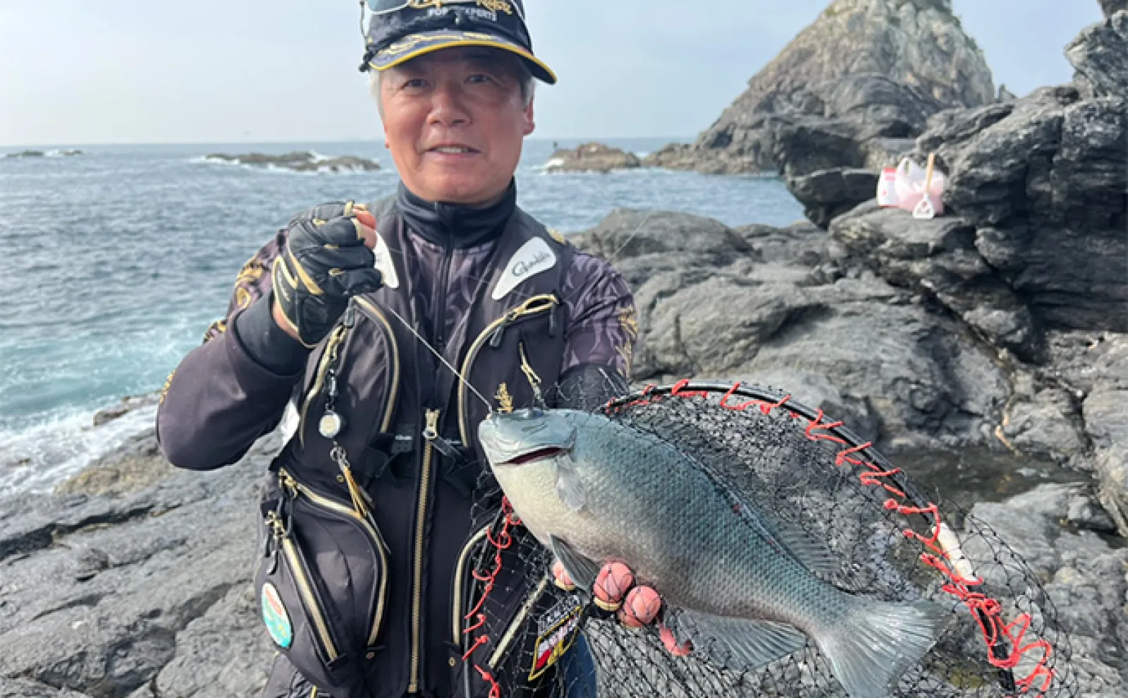 釣り 沖磯『ヒラバエ』でのフカセ釣りで40cm級クチブト＆オナガクロを