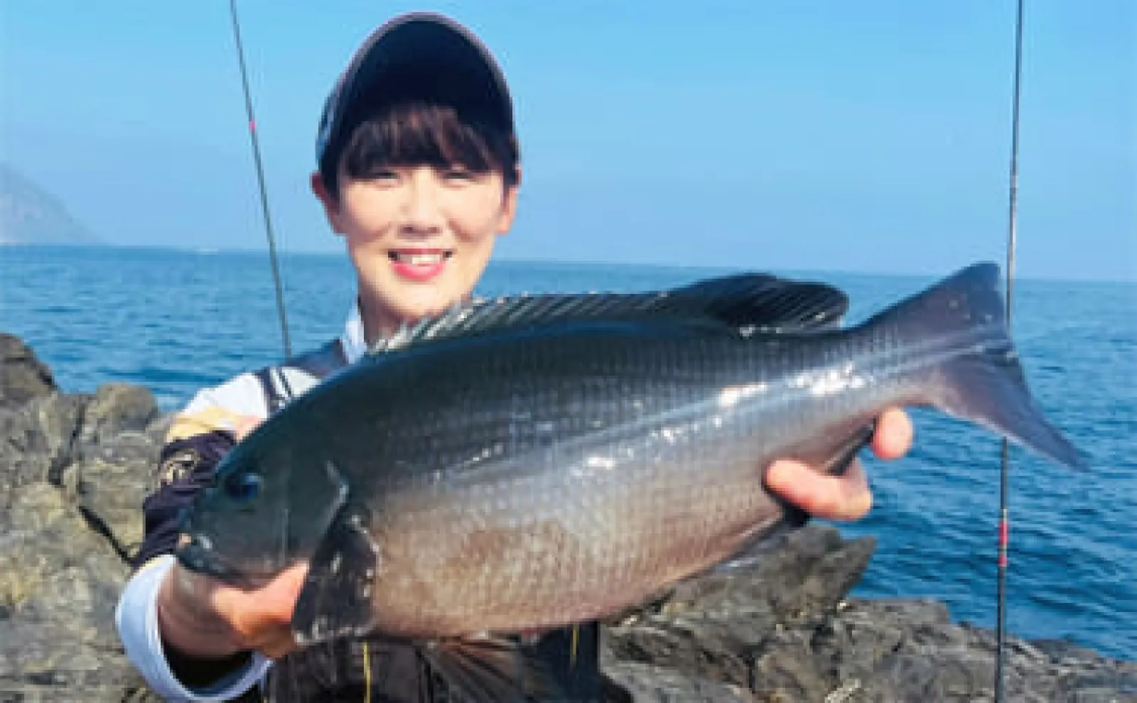 沖磯『ヒラバエ』でのフカセ釣りで40cm級クチブト＆オナガクロを