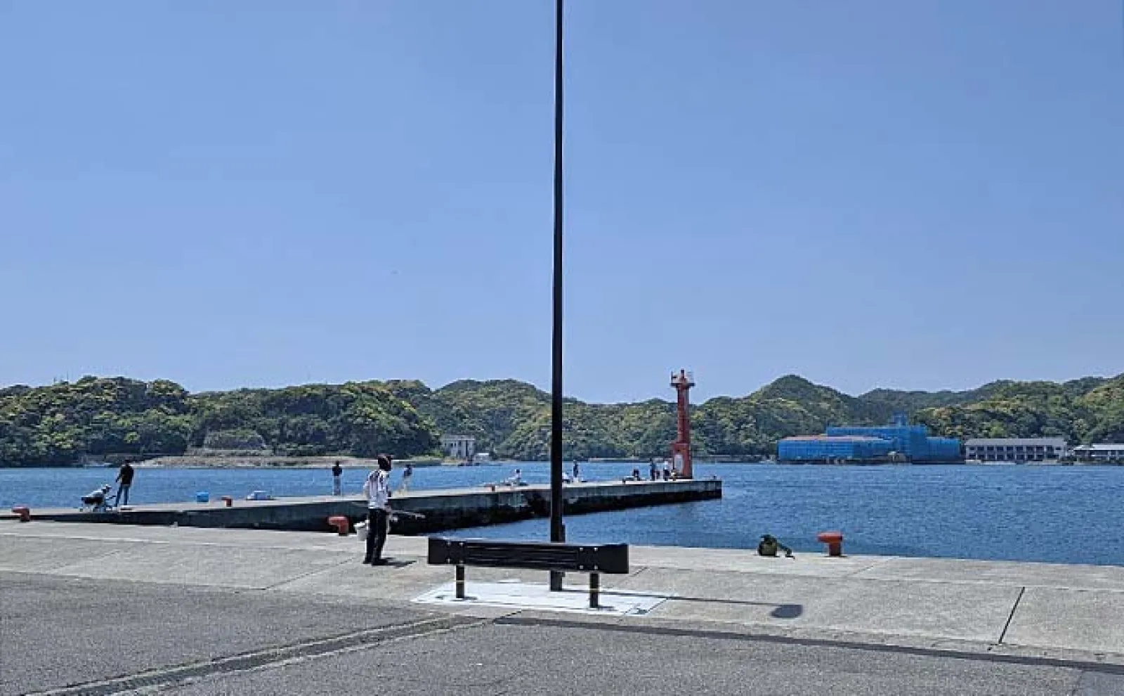投げ釣りで24cmの良型シロギスを手中【和歌山・串本】ゲストに28cmのマダイも登場
