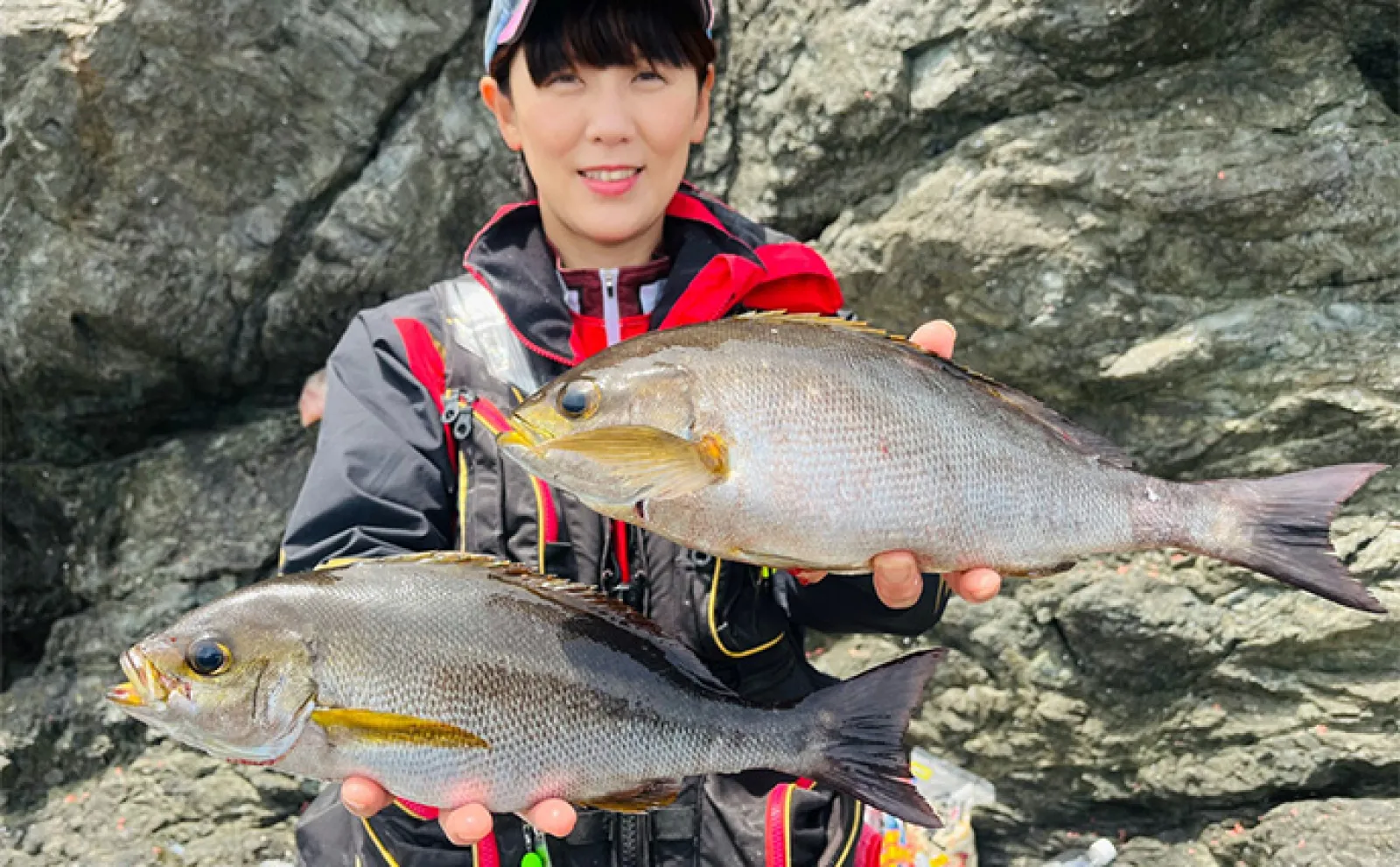 「イサキ釣りの季節が到来!」磯フカセ釣りで40cm級含み良型イサキが入れ食い【大分】