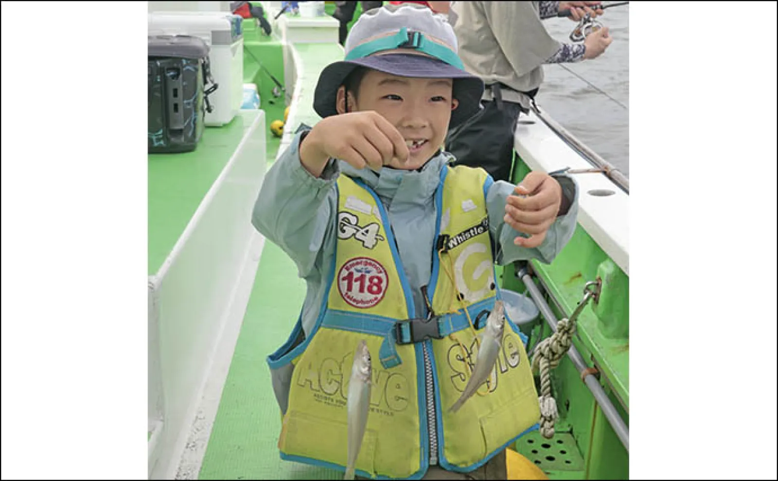 釣る人75尾！」ちがさき丸の船キス釣りで一荷連発＆良型ぞろい【神奈川