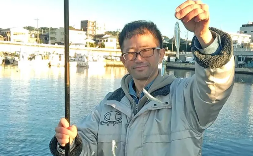 早川港のサビキ釣りでトウゴロウイワシ爆釣！【神奈川】朝イチ1時間で62尾を手中