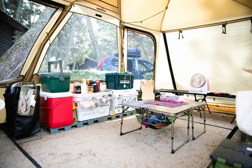 整理整頓されたリビングスペースで4泊5日！気楽にのんびり過ごすデュオキャンプ。
