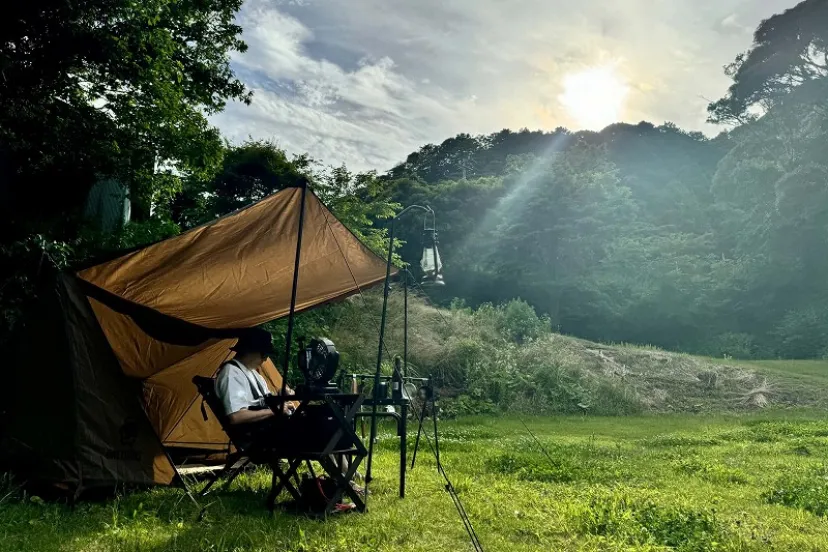 【今年の夏も猛暑日ゼロで涼しい】都心から90分の自然あふれるフィールドに新キャンプ場がオープン！