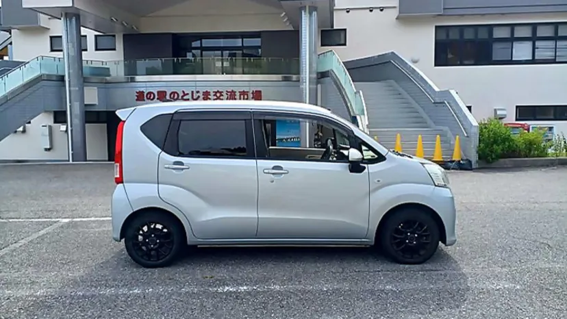 
                    【実体験】秋の車中泊で困ること5選｜台風・冠水・寒暖差…実際に経験したトラブルと対策
                