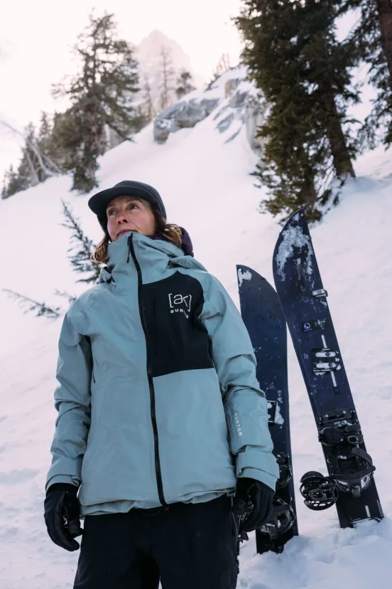 Burtonが今シーズンもB4BC JAPANと連携し、乳がん啓発活動をサポート。がんを患っても第一線で表現し続けるグローバルチームライダーキミー・ファサニの新コレクションも販売中