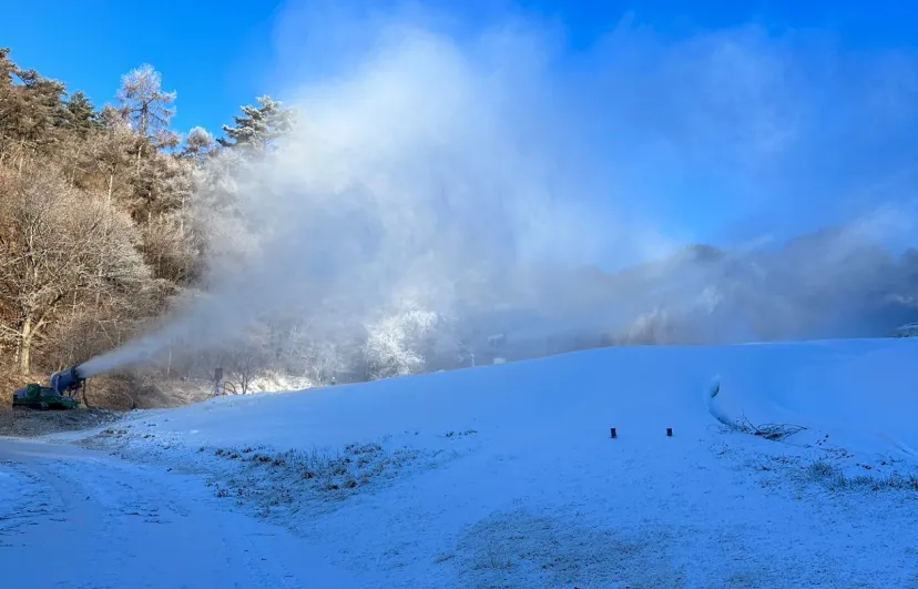 長野県「佐久スキーガーデン パラダ」が最新鋭人工降雪機を導入。大規模改修工事の安全祈願祭を10月29日(火)に開催